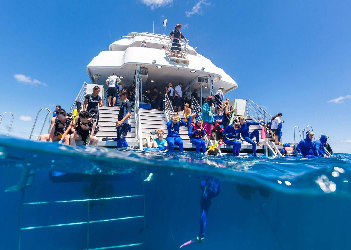 Great Barrier Reef Diving & Snorkeling Cruise from Cairns