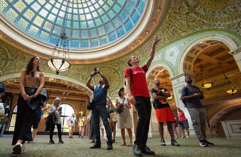 Chicago in a Day Walking Tour: Food, History & Architecture